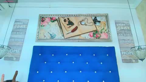 Love online show from November 2025 10:25:01 PM