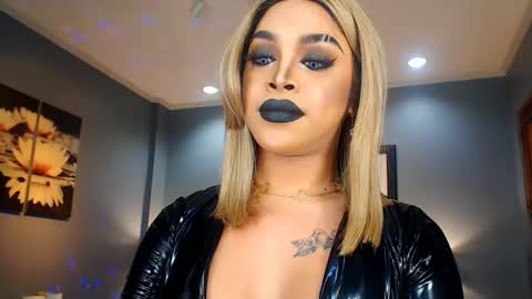 UrMajestyTyra online show from February 2025 03:00:02 AM