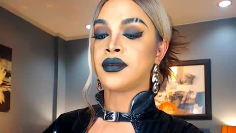 UrMajestyTyra online show from February 2025 06:32:02 AM