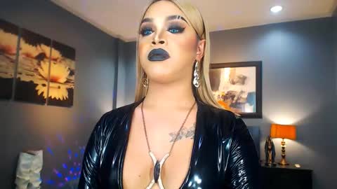 UrMajestyTyra online show from February 2025 05:00:01 AM