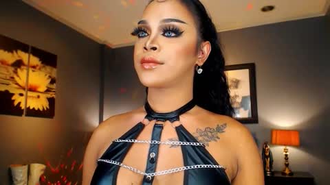 UrMajestyTyra online show from October 2025 02:06:01 AM