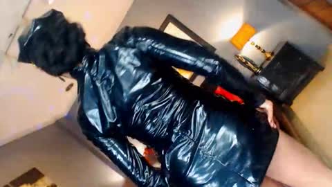 UrMajestyTyra online show from November 2025 12:44:01 AM