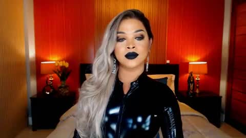 Snapshot of urmajestytyra chatting on June 2026 01:41:02 AM UrMajestyTyra online show from June 2026 01:41:02 AM