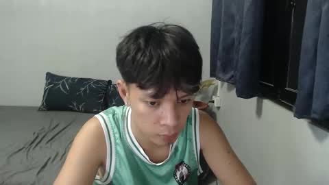 Snapshot of urpinoyasianx chatting on May 2026 05:26:01 AM Mel online show from May 2026 05:26:01 AM