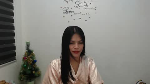 hi im kim online show from December 2024 11:49:01 AM