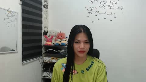 hi im kim online show from December 2024 09:52:02 AM