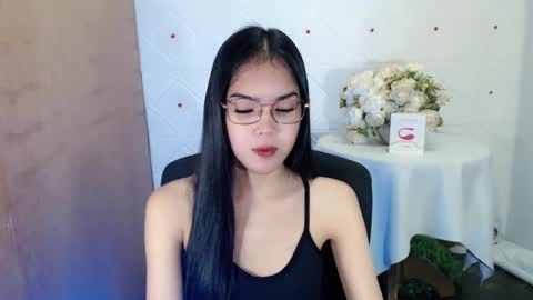Snapshot of urpretty_nix chatting on February 2025 01:10:02 PM Nix online show from February 2025 01:10:02 PM