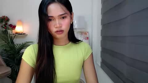 ursandra_xx online show from November 2025 02:45:02 AM