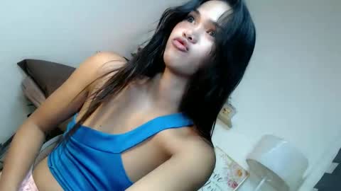 ursandra_xx online show from April 2026 09:25:02 AM
