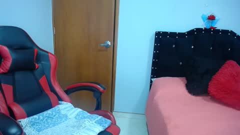 Eveling Blanco  online show from March 2026 12:28:01 AM