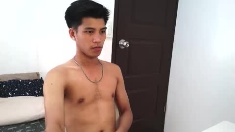 ursweetie_boy online show from March 2026 06:06:02 AM