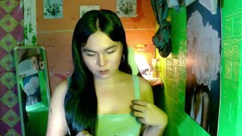 Snapshot of urunexpensivecamilla chatting on August 2026 09:01:02 AM YOURGIRLCAMILLA online show from August 2026 09:01:02 AM