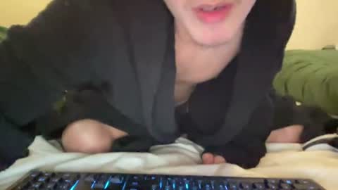 Snapshot of urztrulyy_ chatting on June 2026 01:44:02 AM urztrulyy_ online show from June 2026 01:44:02 AM
