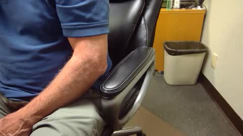 useemie online show from March 2026 10:04:01 PM