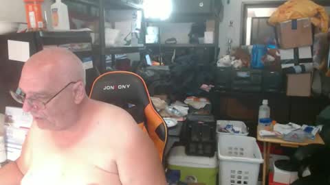 Snapshot of usgoober chatting on June 2026 03:18:01 AM Eric online show from June 2026 03:18:01 AM