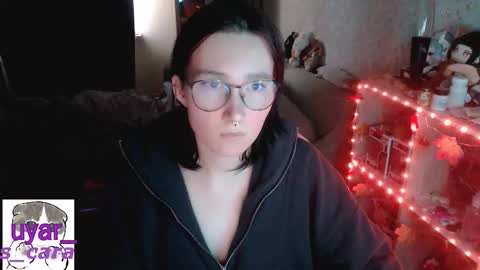 Cara online show from October 2025 12:27:01 PM