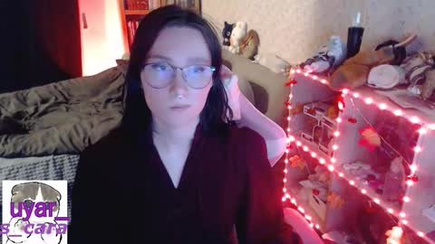 Cara online show from October 2025 03:25:01 PM