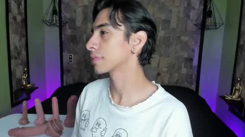 Snapshot of uyukie chatting on October 2025 11:30:02 AM UYUKIE online show from October 2025 11:30:02 AM