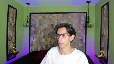 Snapshot of uyukie chatting on April 2026 02:32:01 AM UYUKIE online show from April 2026 02:32:01 AM