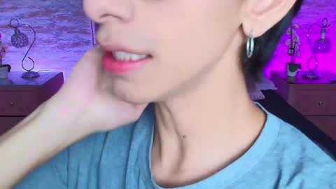 Snapshot of uyukie chatting on April 2026 02:06:01 AM UYUKIE online show from April 2026 02:06:01 AM