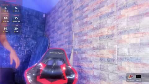 Snapshot of v_suckscock chatting on November 2025 01:33:02 PM online show from November 2025 01:33:02 PM