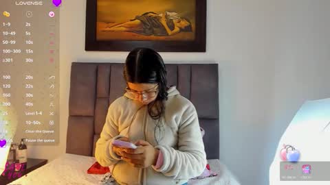 Vahiolet smith online show from February 2026 03:24:02 AM