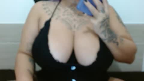 Vah Oliver online show from October 2025 05:20:02 PM