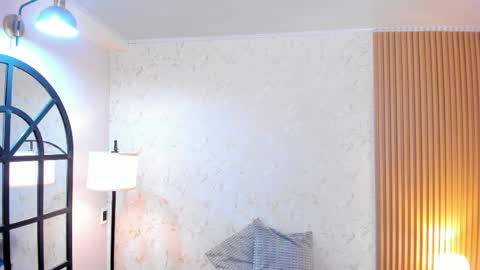 Vaiolet Harris online show from April 2026 11:37:01 AM