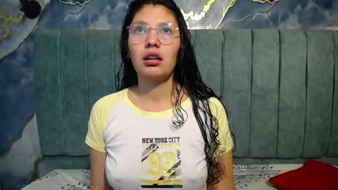 Vainilla online show from April 2026 01:28:02 AM