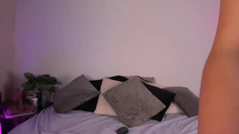 Vainilla online show from October 2025 04:15:02 AM