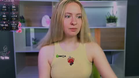 vaiolet_lovely online show from April 2026 02:27:02 AM