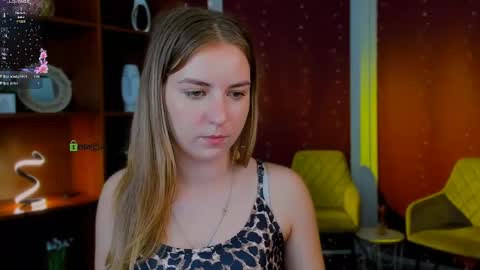 vaiolet_lovely online show from May 2026 07:37:02 AM