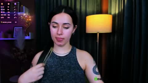 vaiolet_lovely online show from May 2026 01:57:16 AM