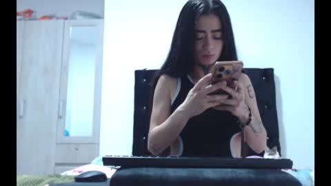 vaiolet online show from December 2025 06:42:02 AM