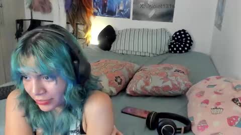 Vaiolet1314 online show from December 2025 04:43:02 AM