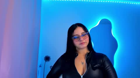 Valeria online show from October 2025 12:20:01 AM