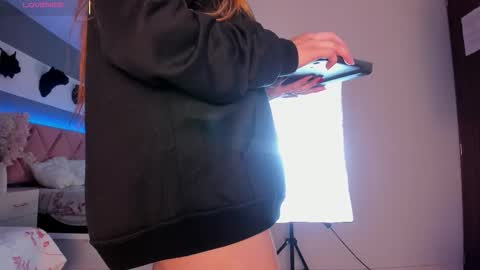 val_oconner online show from October 2025 03:08:01 AM