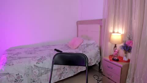 HI IM NEW online show from March 2025 02:12:01 PM