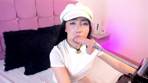 Snapshot of valecute_ chatting on April 2026 08:13:02 PM Vale online show from April 2026 08:13:02 PM
