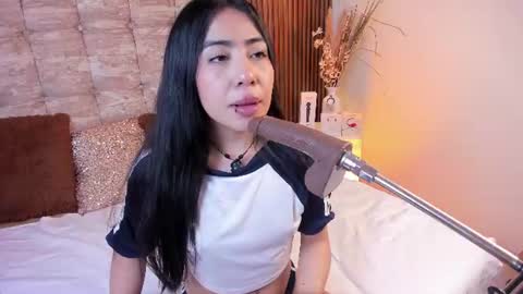 Snapshot of valecute_ chatting on July 2026 09:08:01 PM Vale online show from July 2026 09:08:01 PM