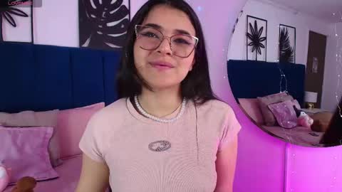 Tifanny  online show from October 2025 05:02:02 PM
