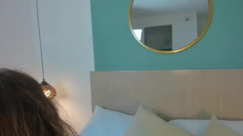 Snapshot of valen_grace_ chatting on January 2026 01:27:01 PM V AL E N online show from January 2026 01:27:01 PM