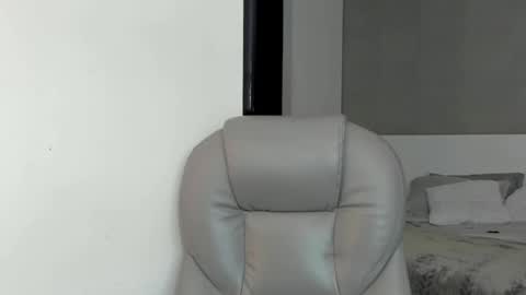 Angela online show from February 2025 10:26:02 PM