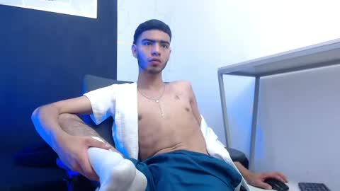 VALENTIN  online show from March 2026 03:32:01 AM