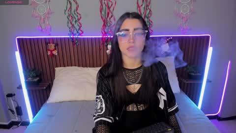 Snapshot of valentina_asmodea chatting on December 2024 02:32:02 AM VALENTINA online show from December 2024 02:32:02 AM