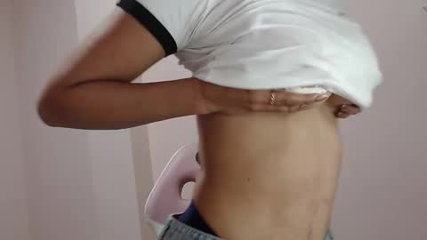 Snapshot of valentina_camposs chatting on September 2025 04:51:02 PM valen online show from September 2025 04:51:02 PM