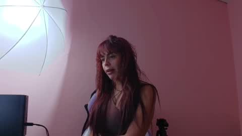 Snapshot of valentina_camposs chatting on September 2025 06:22:02 PM valen online show from September 2025 06:22:02 PM
