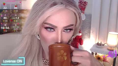 Amanda online show from December 2025 09:09:01 PM