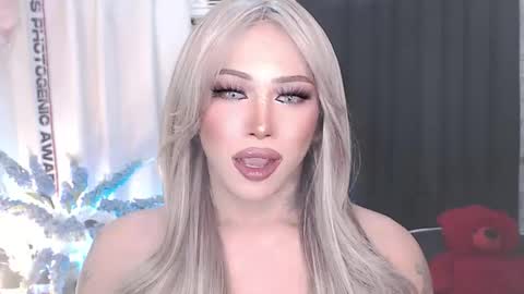 Amanda online show from April 2026 07:00:01 PM