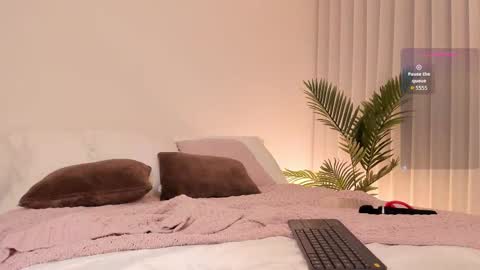 VALENTINA  online show from November 2025 12:13:01 AM